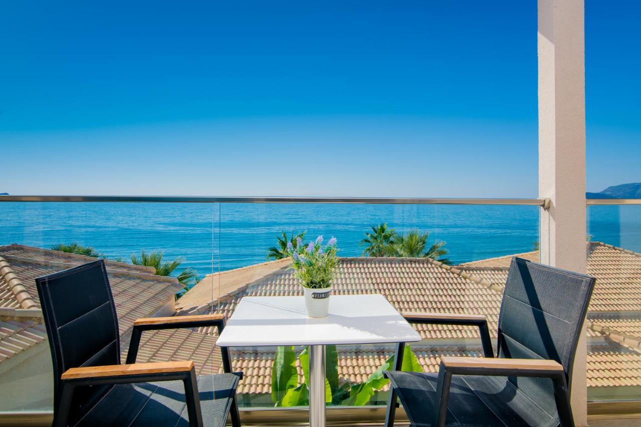Crystal Beach Hotel กาลามากี ภายนอก รูปภาพ