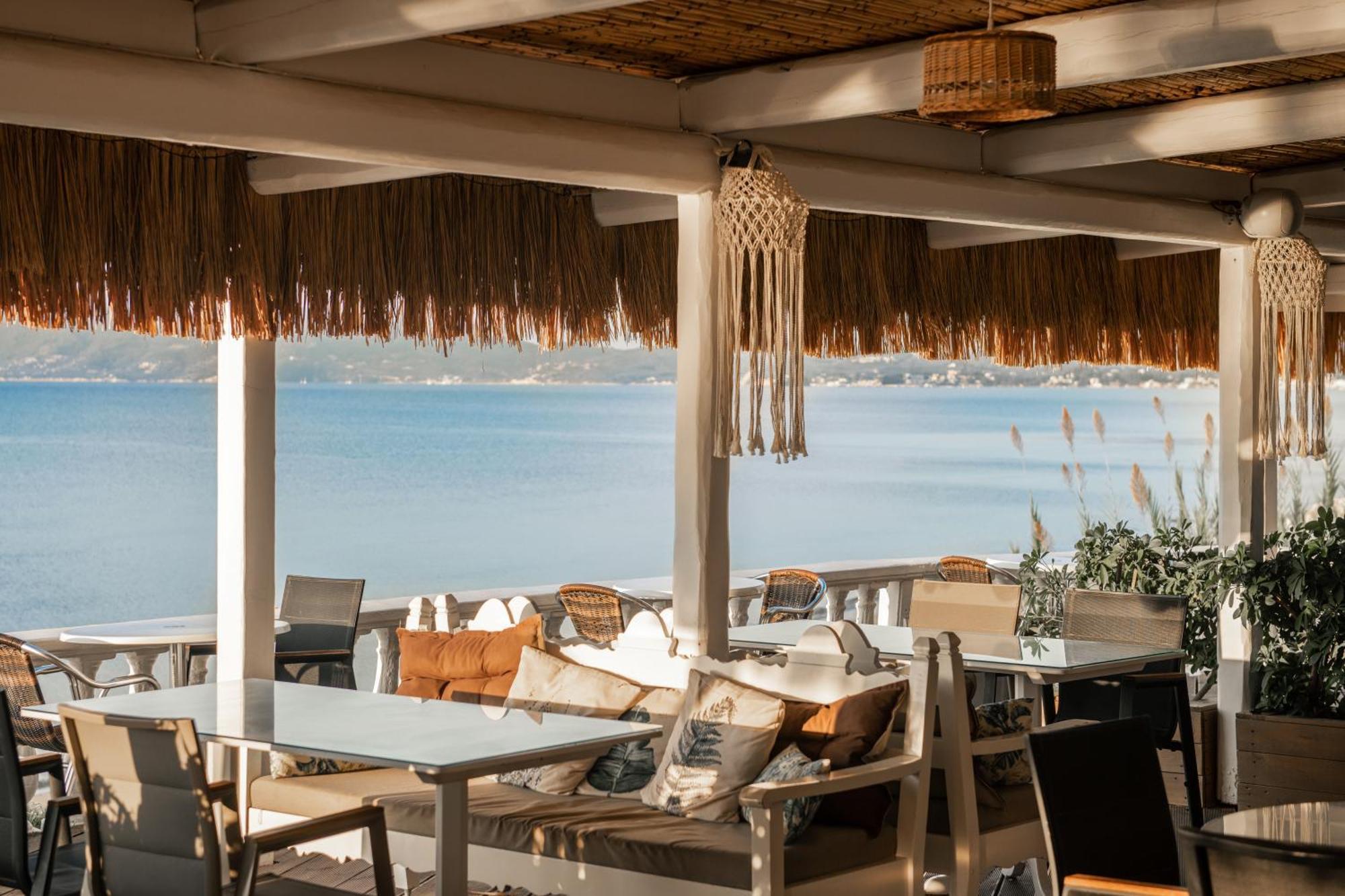 Crystal Beach Hotel กาลามากี ภายนอก รูปภาพ