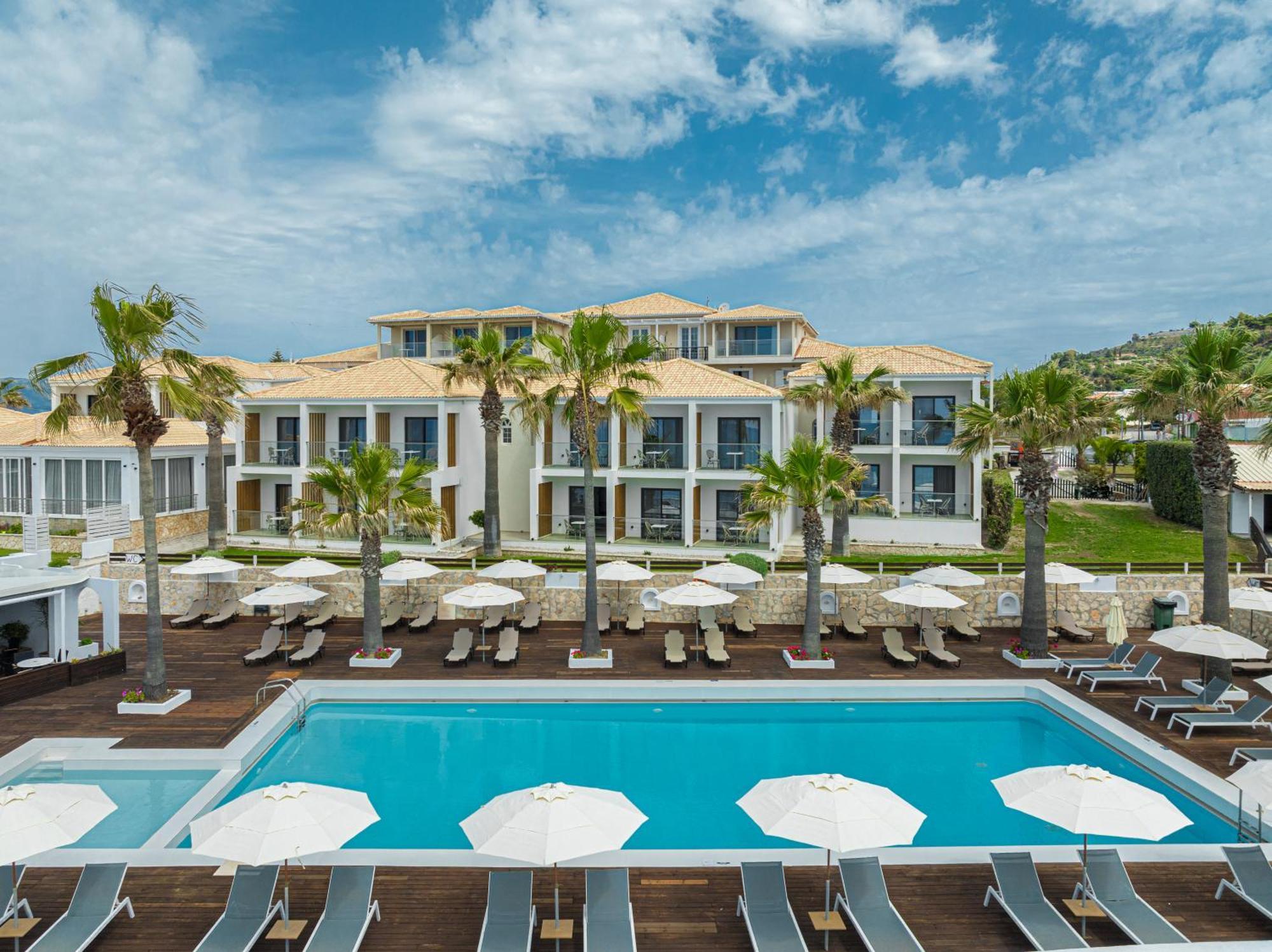 Crystal Beach Hotel กาลามากี ภายนอก รูปภาพ