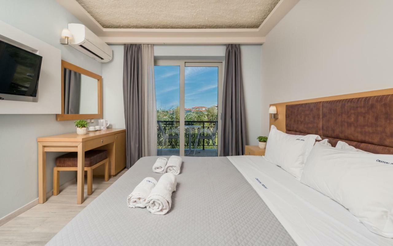Crystal Beach Hotel กาลามากี ภายนอก รูปภาพ