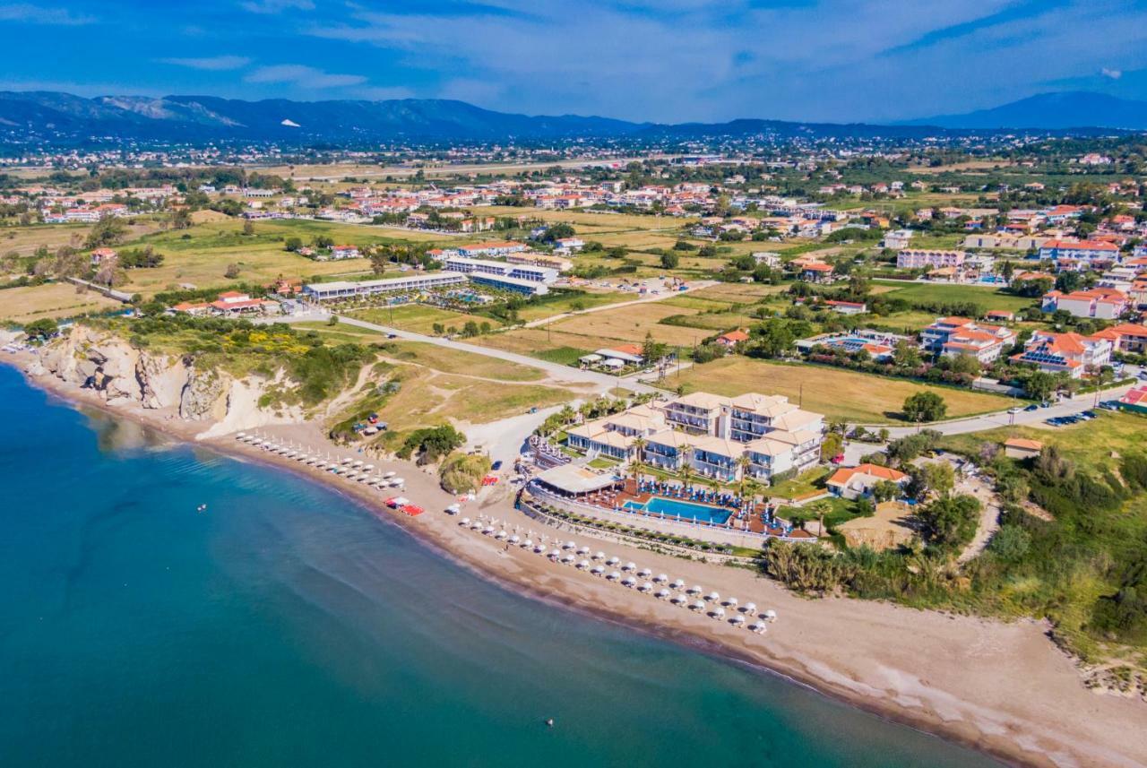 Crystal Beach Hotel กาลามากี ภายนอก รูปภาพ